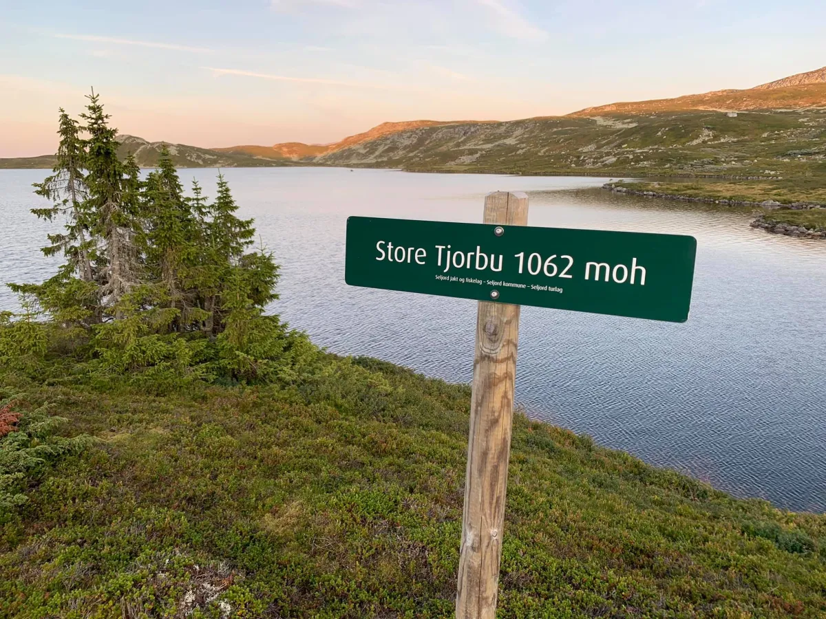 Store tjorbuvatn