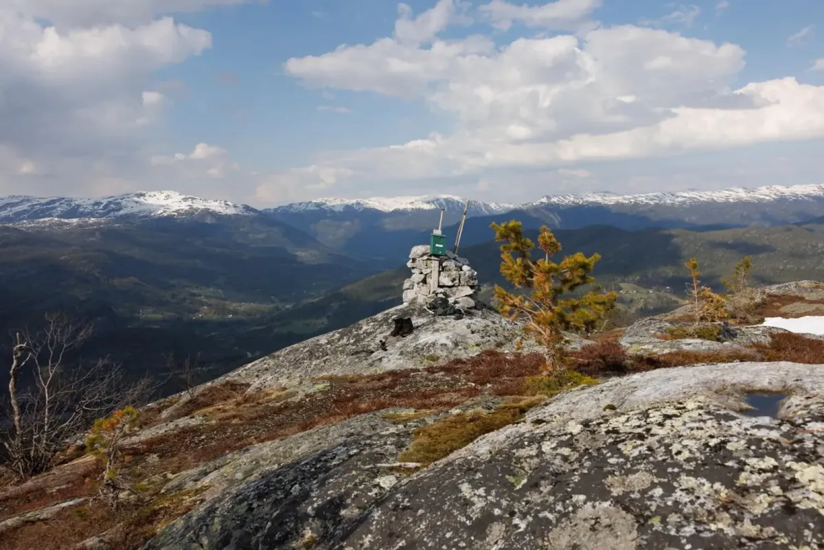 Oben auf dem Kolltveiteggi (814 Meter über dem Meeresspiegel)
