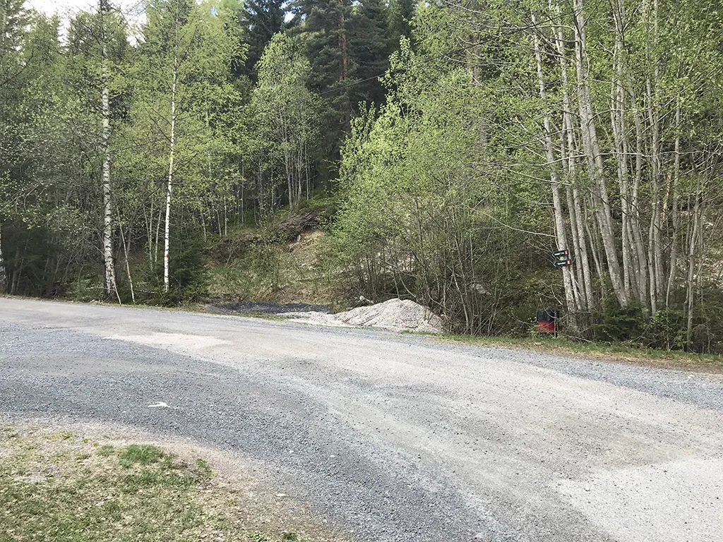 Parkering oppe ved Bråten